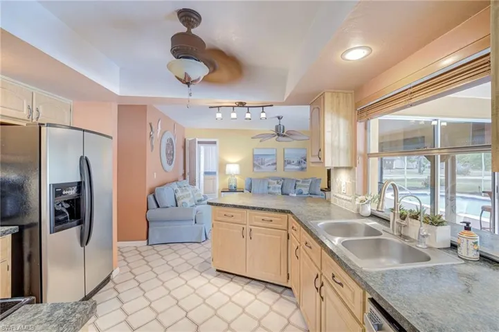 406 Glendale Ave, Lehigh Acres, Florida 33936