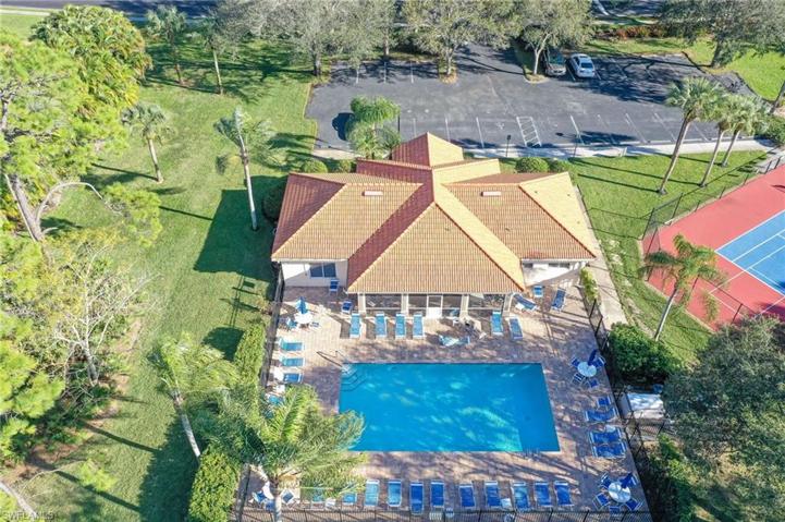 480 Robin Hood CIR # 202, NAPLES FL 34104