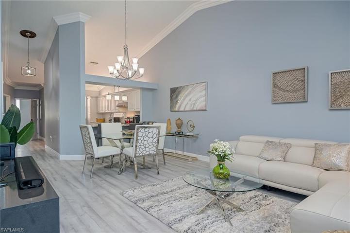 480 Robin Hood CIR # 202, NAPLES FL 34104