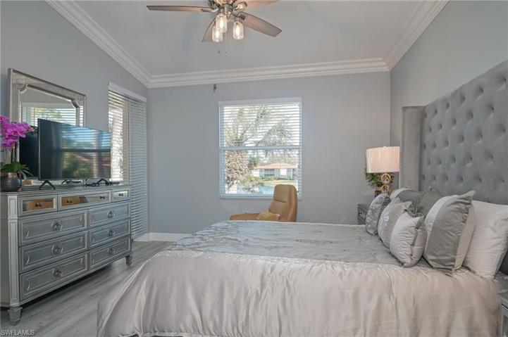 480 Robin Hood CIR # 202, NAPLES FL 34104
