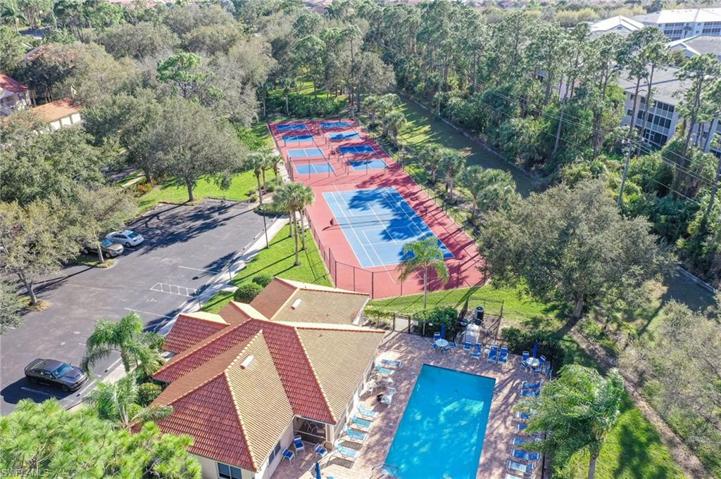 480 Robin Hood CIR # 202, NAPLES FL 34104