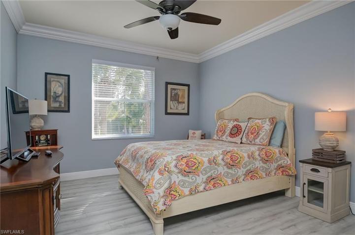 480 Robin Hood CIR # 202, NAPLES FL 34104
