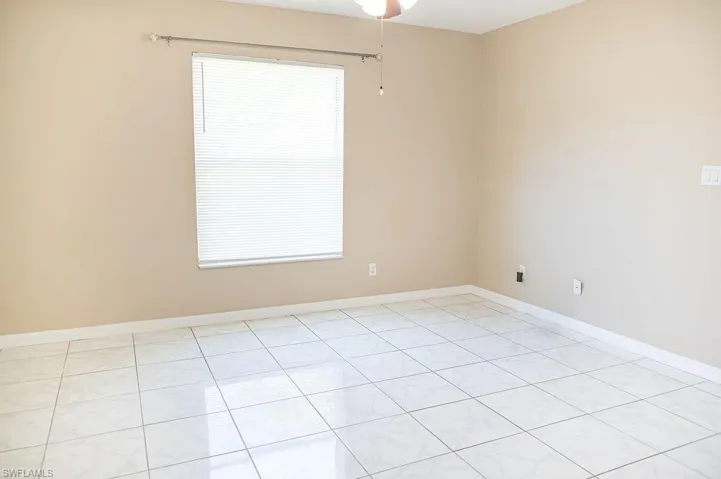 1392  Churchill  CIR, Naples, FL 34116