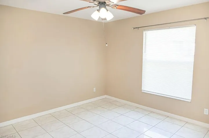 1392  Churchill  CIR, Naples, FL 34116