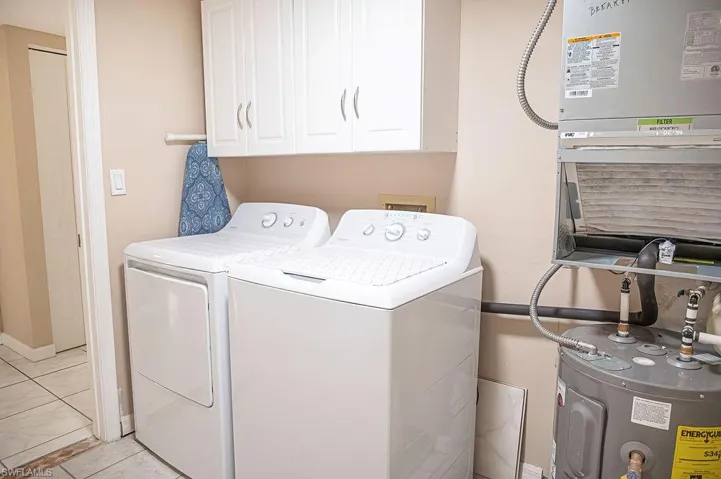 1392  Churchill  CIR, Naples, FL 34116