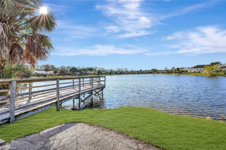 1392  Churchill  CIR, Naples, FL 34116