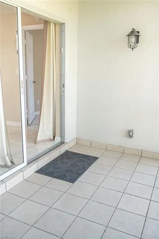 1392  Churchill  CIR, Naples, FL 34116