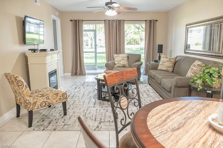 1392  Churchill  CIR, Naples, FL 34116