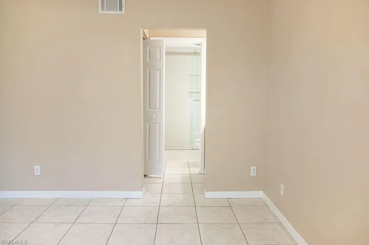 1392  Churchill  CIR, Naples, FL 34116