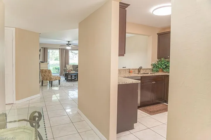 1392  Churchill  CIR, Naples, FL 34116