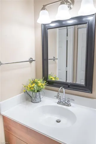 1392  Churchill  CIR, Naples, FL 34116