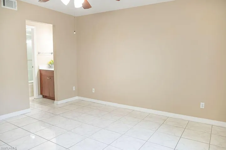 1392  Churchill  CIR, Naples, FL 34116