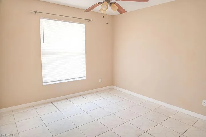 1392  Churchill  CIR, Naples, FL 34116
