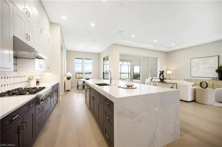 8766 Driftwood Dr, Naples, Florida 34114