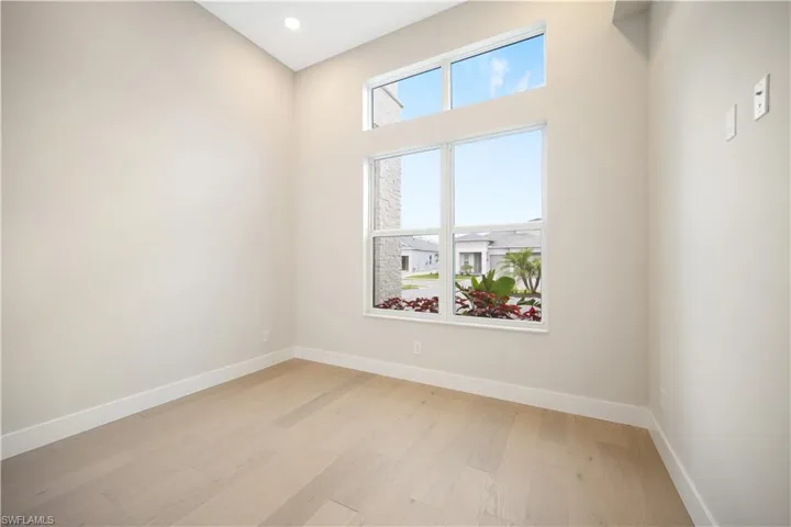 8766 Driftwood Dr, Naples, Florida 34114