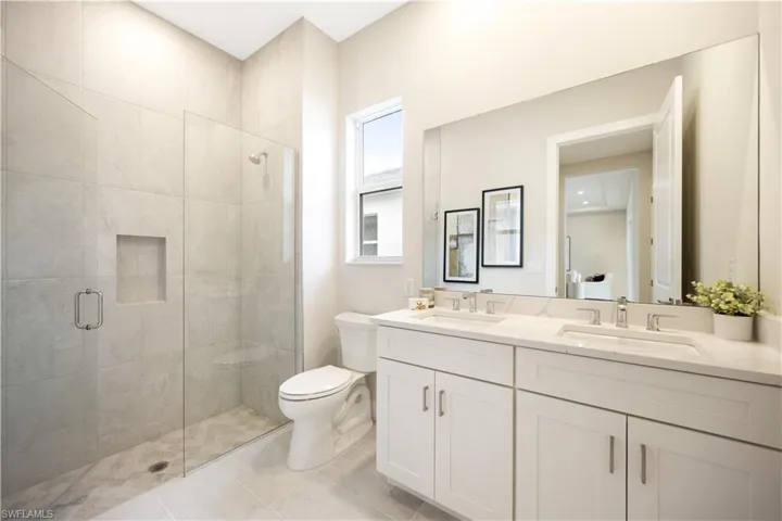 8766 Driftwood Dr, Naples, Florida 34114