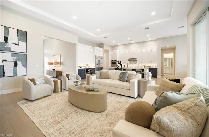 8766 Driftwood Dr, Naples, Florida 34114