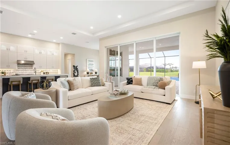8766 Driftwood Dr, Naples, Florida 34114