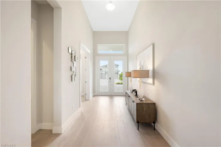 8766 Driftwood Dr, Naples, Florida 34114