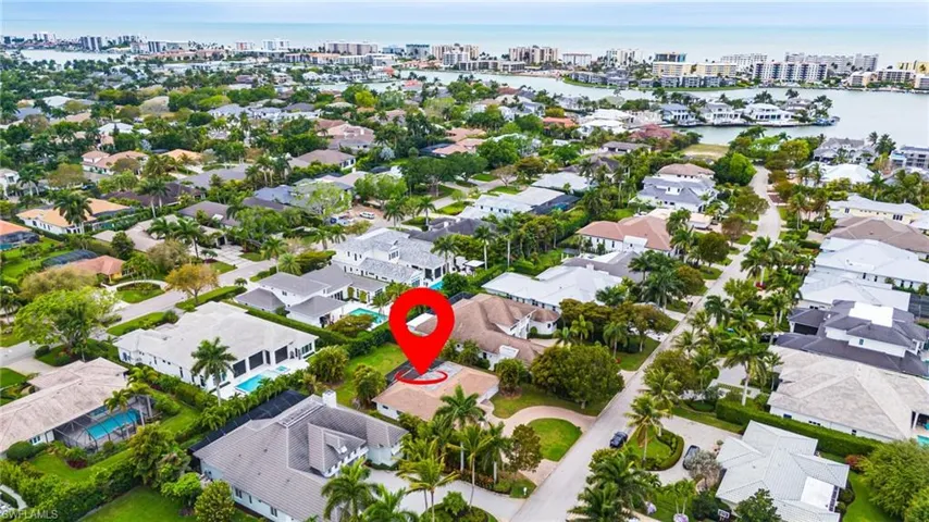 Wonderful opportunity west of 41, close to Venetian Village, Waterside Shops and a short dirve to Old Naples!
