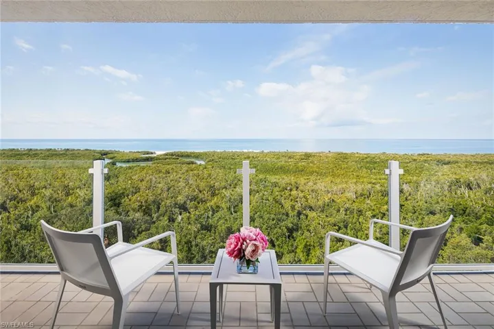 6101 Pelican Bay Blvd # 1405, Naples, Florida 34108
