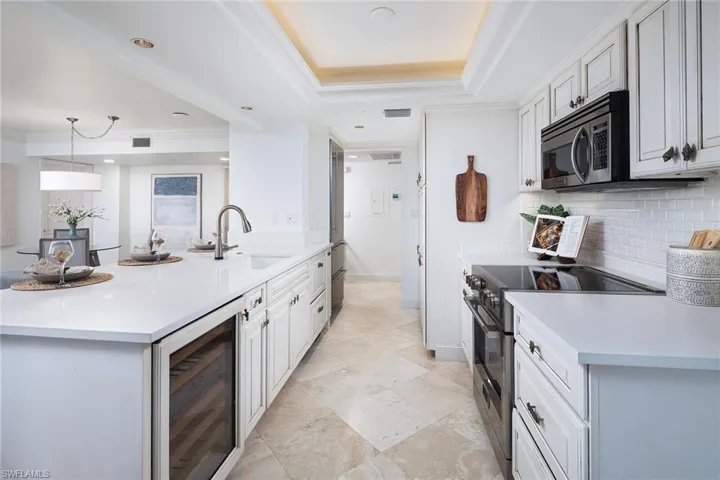 6101 Pelican Bay Blvd # 1405, Naples, Florida 34108