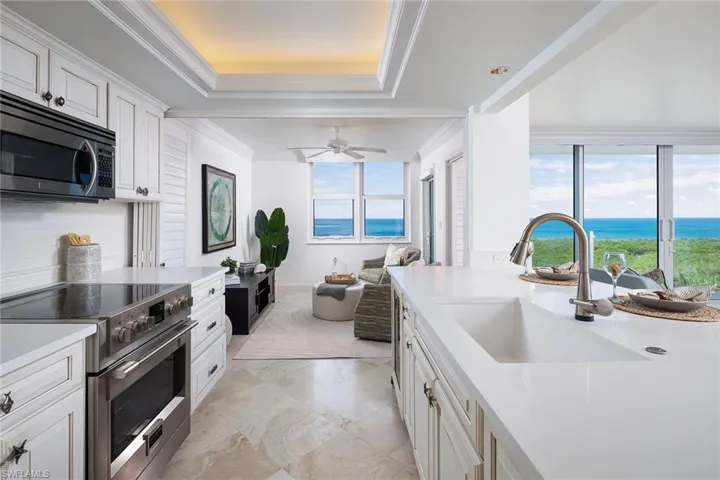 6101 Pelican Bay Blvd # 1405, Naples, Florida 34108