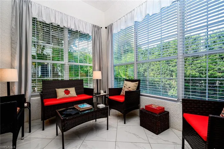 133  Colonade  CIR, Naples, FL 34103