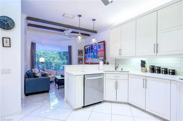 133  Colonade  CIR, Naples, FL 34103