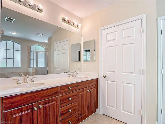 Primary Bath Suite - Dual Sinks