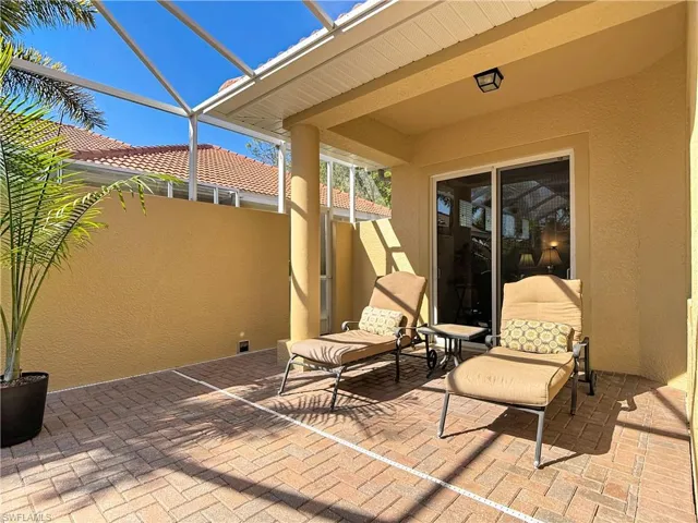 Courtyard Lounges for Lounging!