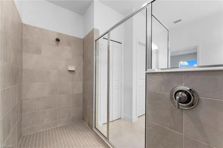 Oversized Glass Enclosed Shower