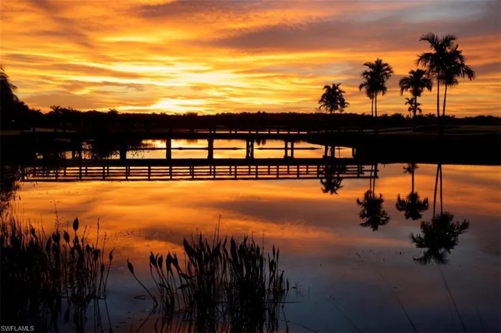 Heritage Bay at sunrise