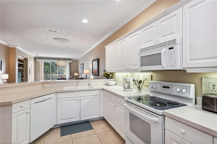 4844  Hampshire  CT, Naples, FL 34112