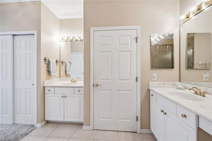 4844  Hampshire  CT, Naples, FL 34112