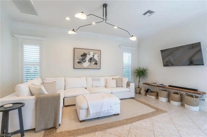 319  Lambton  LN, Naples, FL 34104