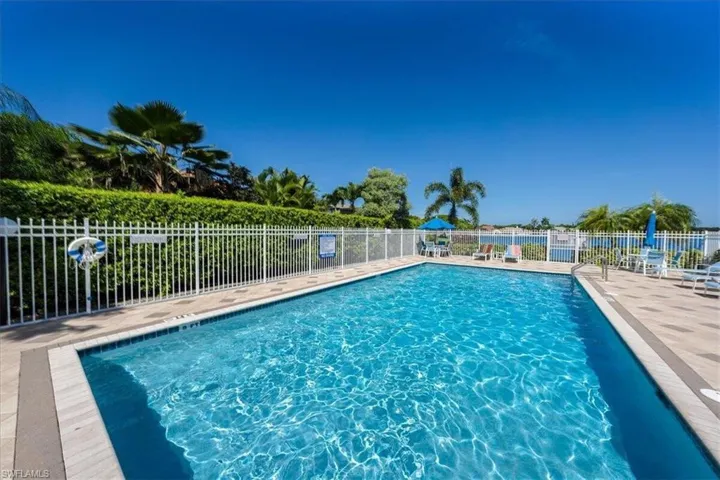 319  Lambton  LN, Naples, FL 34104