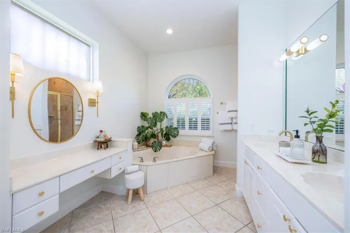 319  Lambton  LN, Naples, FL 34104
