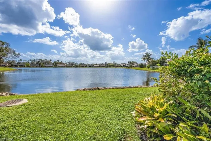319  Lambton  LN, Naples, FL 34104