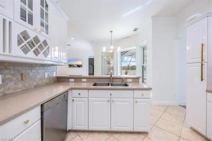 319  Lambton  LN, Naples, FL 34104