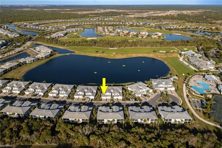 This condo is perfectly situated in the middle of the lake & it is a short walk to the community pool