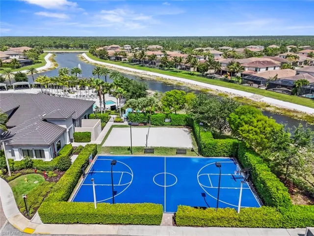 4715  Kensington  CIR, Naples, FL 34119
