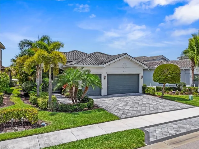 4715  Kensington  CIR, Naples, FL 34119