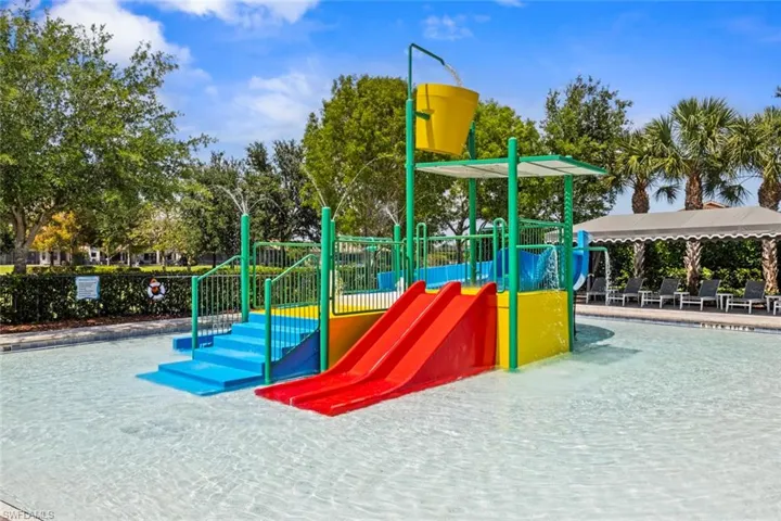 4715  Kensington  CIR, Naples, FL 34119