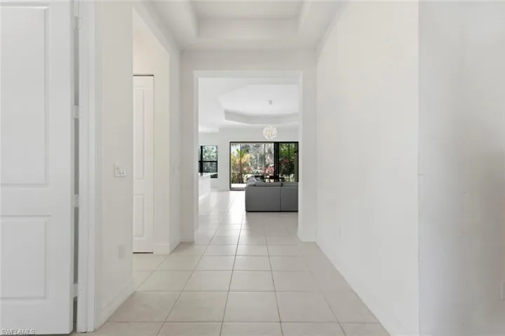 4715  Kensington  CIR, Naples, FL 34119