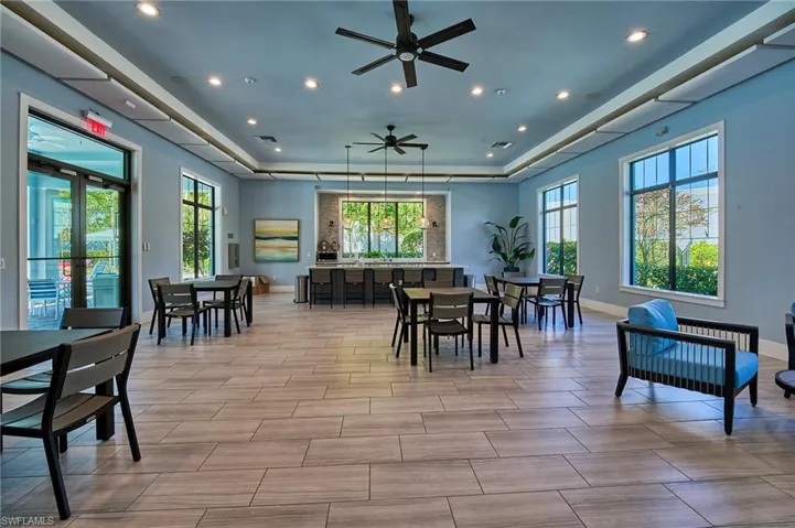 2626 Seychelles Cir 1404, Naples, Florida 34112