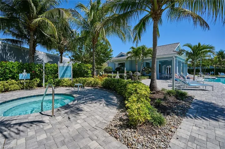 2626 Seychelles Cir 1404, Naples, Florida 34112