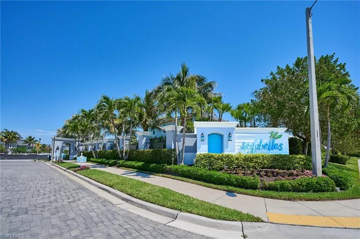 2626 Seychelles Cir 1404, Naples, Florida 34112