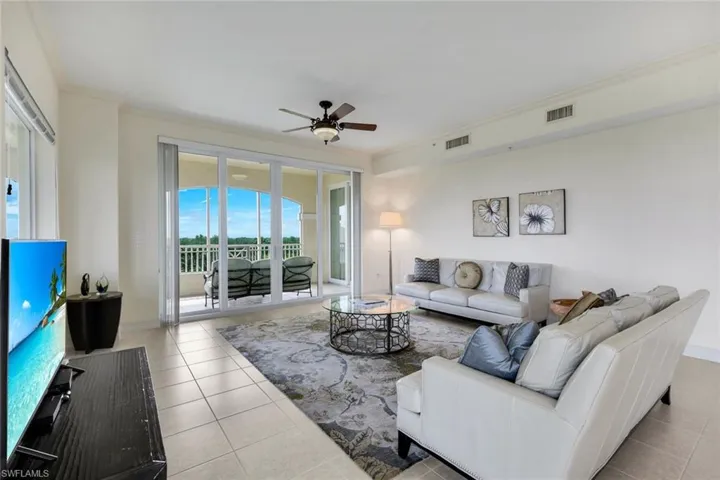 2748 Tiburon Blvd E 502, Naples, Florida 34109