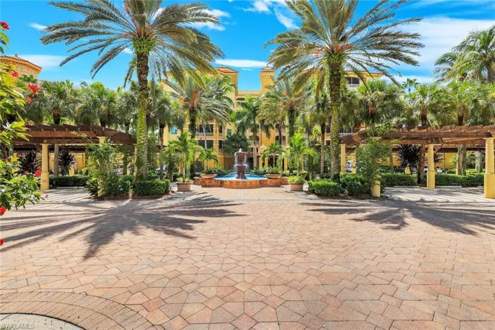 2748 Tiburon Blvd E 502, Naples, Florida 34109